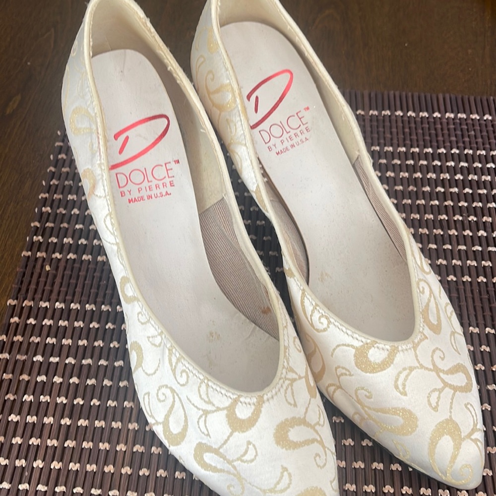 Dolce by Pierre 80s heels , gold with sparkle! NEVER WORN!!